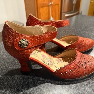 L’Artiste Spring Step Red Floral Heels